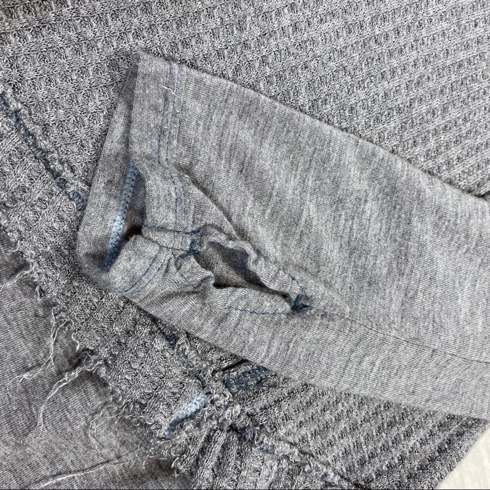 We the Free oversized Thermal Knit LongThumb Holes - Picture 5 of 8
